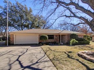8009 Westvale Dr, Benbrook, TX 76116