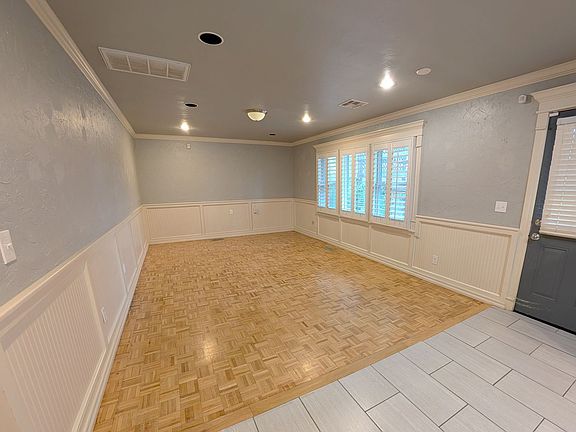 2nd image of 2517 Kings Way