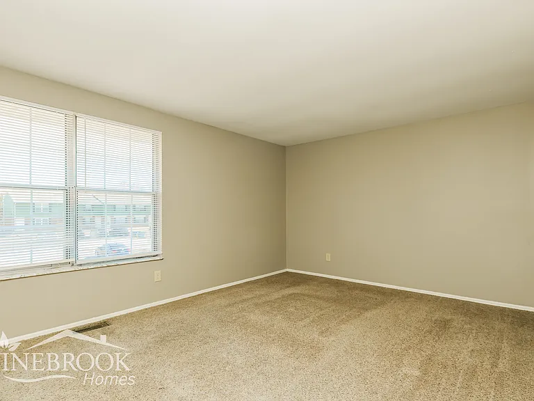 8103 Mount Aetna St — Photo 8