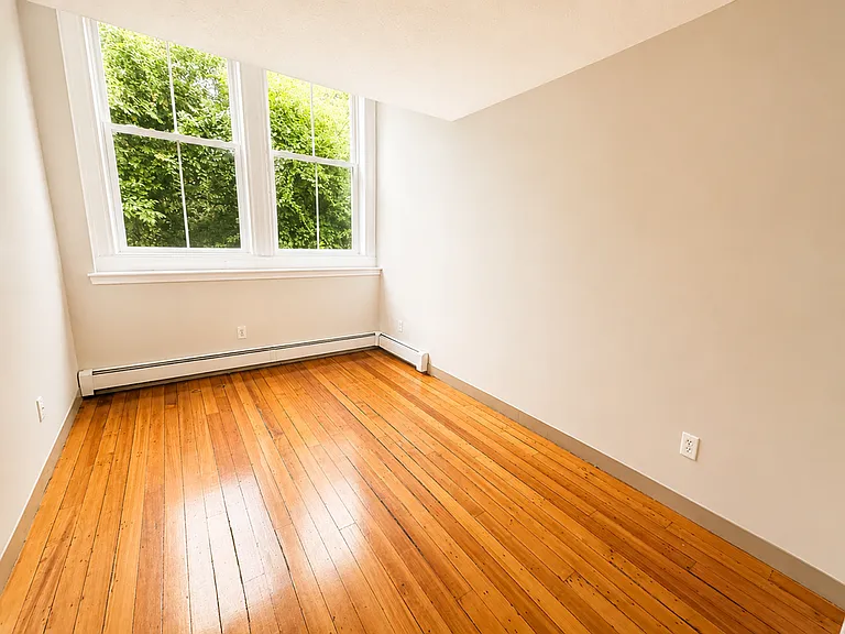 Israel Putnam Apartments — Photo 3
