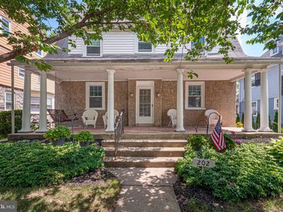 202 Woodside Ave, Narberth, PA, 19072