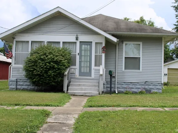 222 W Vine St, Oakland City, IN 47660