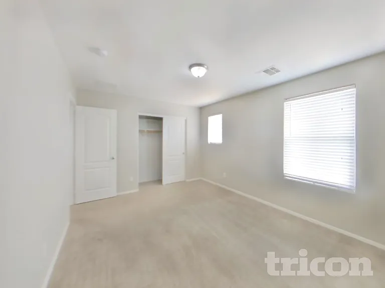 938 E Kelsi Ave — Photo 14