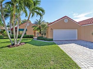 810 Reef Point Cir, Naples, FL 34108