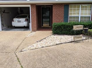151 Lake Eagle Dr, Thomasville, GA 31792