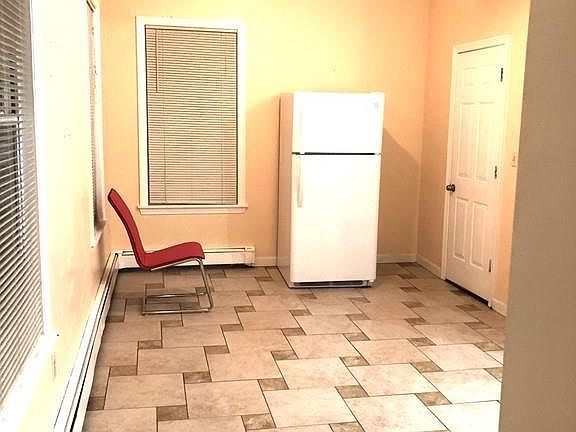 4th image of 6 Bulfinch St #1