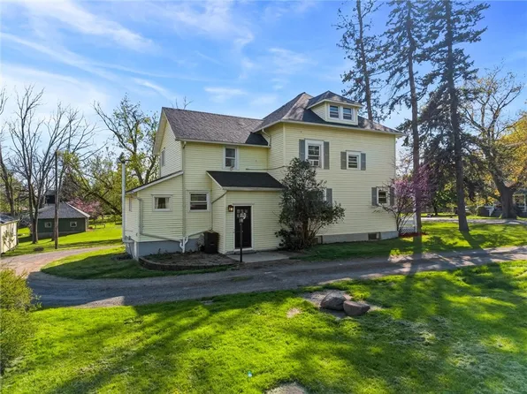 17 Myers Rd, Lansing, NY 14882