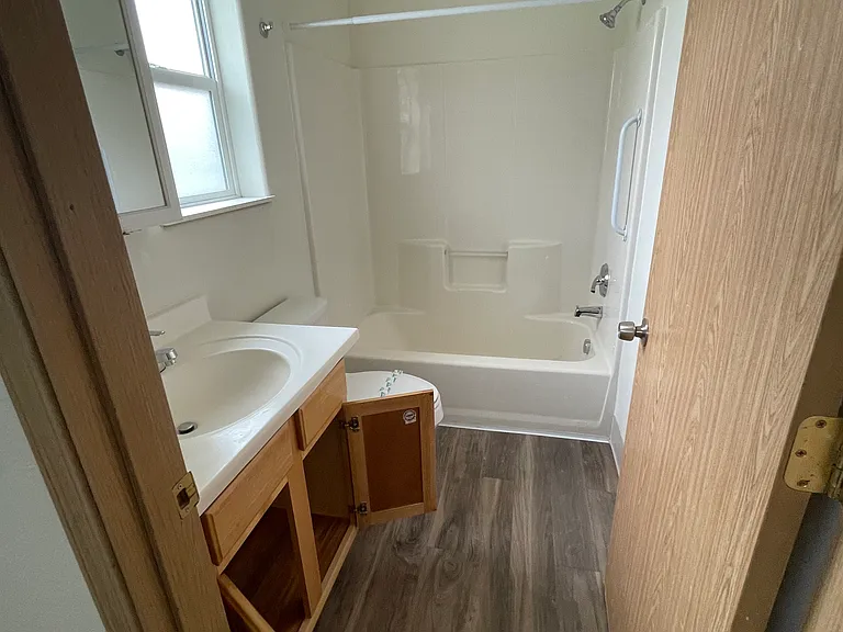 2420 T St — Photo 23
