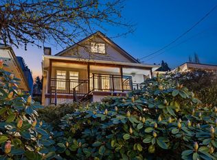 272 Osborne Rd E, North Vancouver, BC V7N 1M1