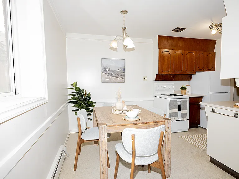 1740 Taylor Ave — Photo 9