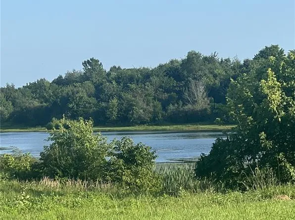 1393 Warren Lake Dr, Jackson, MO 63755