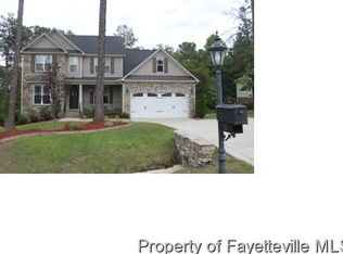 186 Heather Brook Cir, Spring Lake, NC 28390