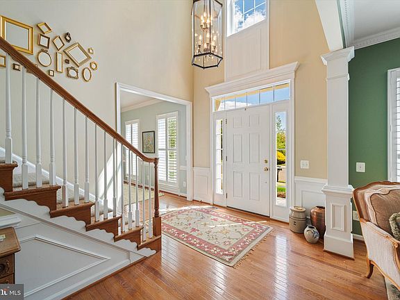 5th image of 7629 Movern Ln