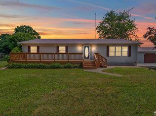 10031 Frontier Rd, Hillsdale, MI 49242