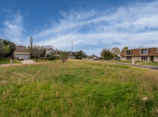 329 Clubhill Dr, San Antonio, TX 78228