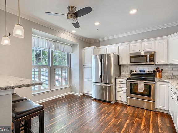 5th image of 2169 Sewanee Dr