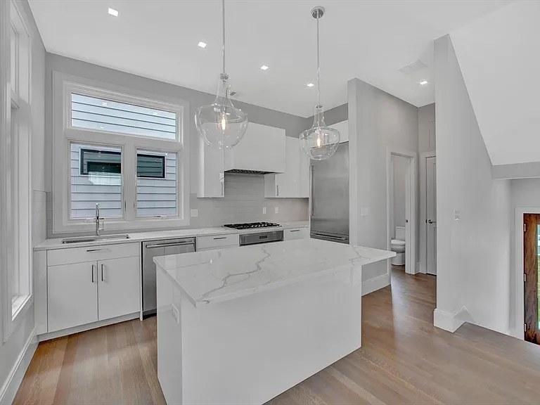 297 Concord Ave #1 — Photo 4