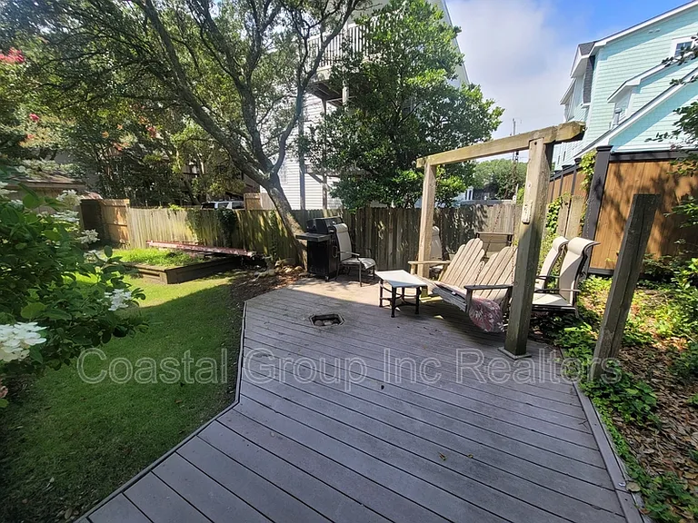 2309 Wake Forest St — Photo 17
