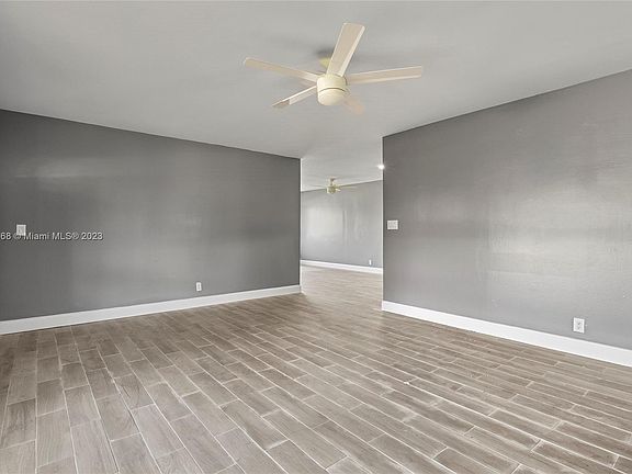 5th image of 300 SE 7th Ave