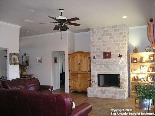 2nd image of 121 MILLERS COVE