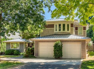 9845 NE 27th St, Bellevue, WA 98004
