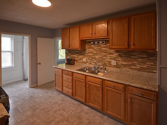 Holden-Kitchen_02222023