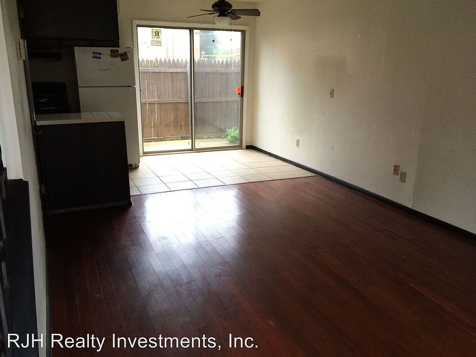 2nd image of 2504 N Hudson Ave APT D