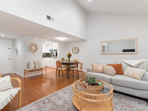 3615 Vista Bella Unit 14, Oceanside, CA 92057