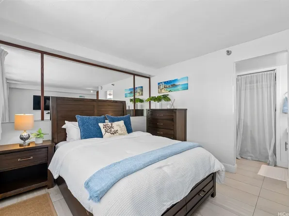 444 Kanekapolei St #508, Honolulu, HI 96815