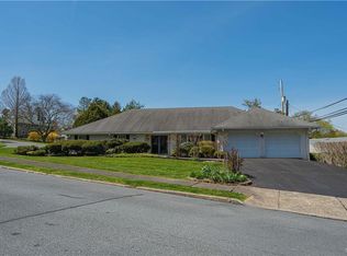 2753 Crest Ave N, Allentown, PA 18104