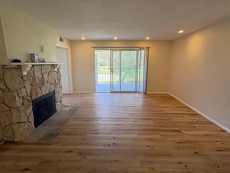 1878 Fairway Circle Dr — Photo 2
