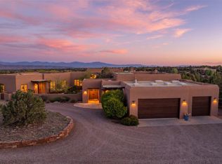 12 E Golden Eagle Rd, Santa Fe, NM 87506