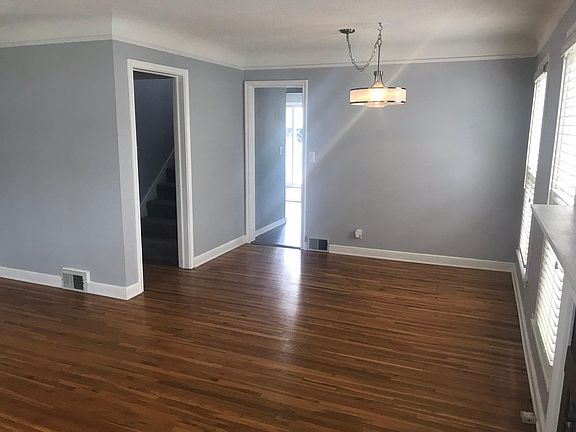 3rd image of 7901 Division St