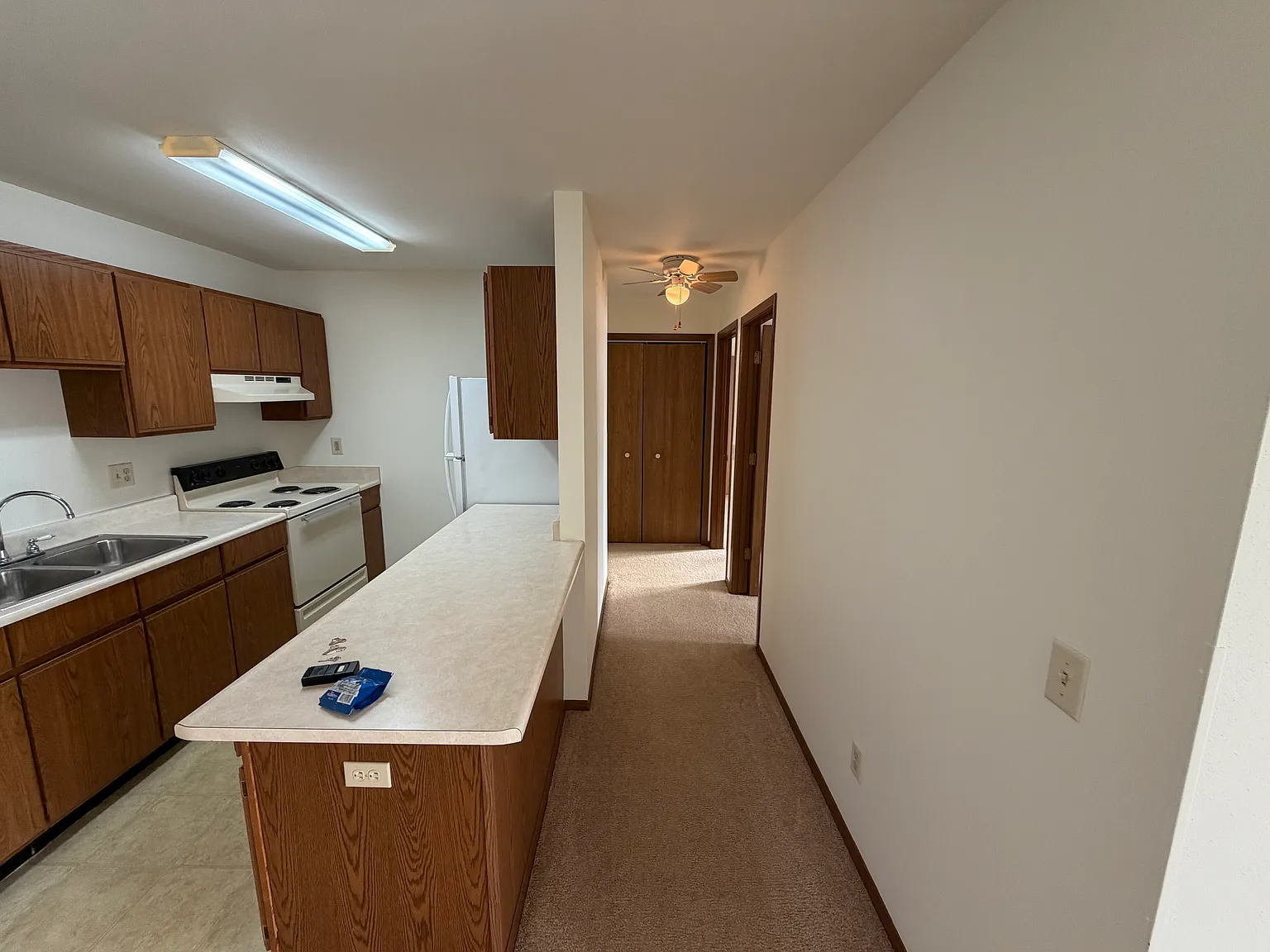 2 bed, 900 sqft, $950 — Photo 3