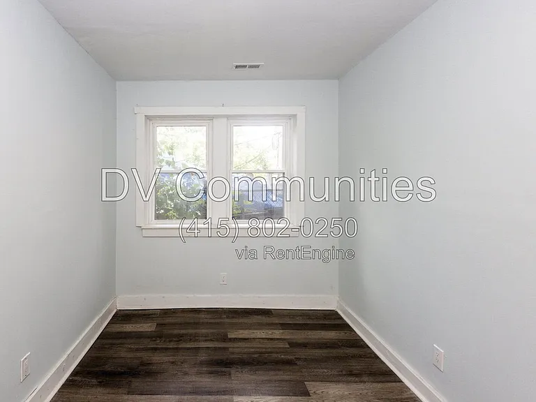 3296 E 149th St #11 — Photo 9