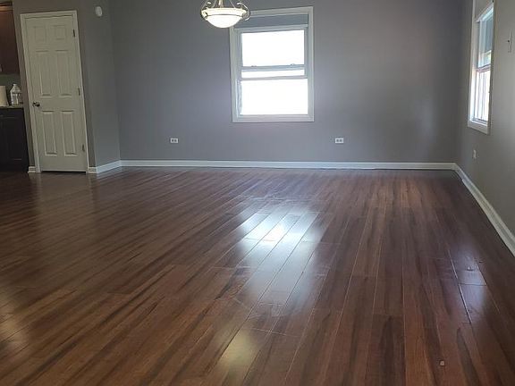 2nd image of 9512 W Willow Ln