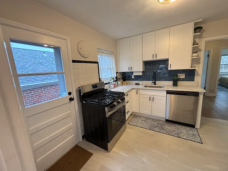 5025 Lenox Ave — Photo 9