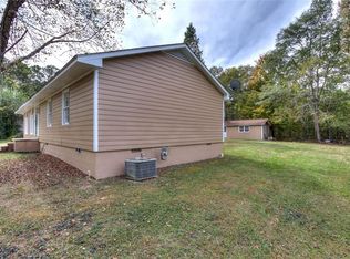 105 Hawkins Rd, Armuchee, GA 30105