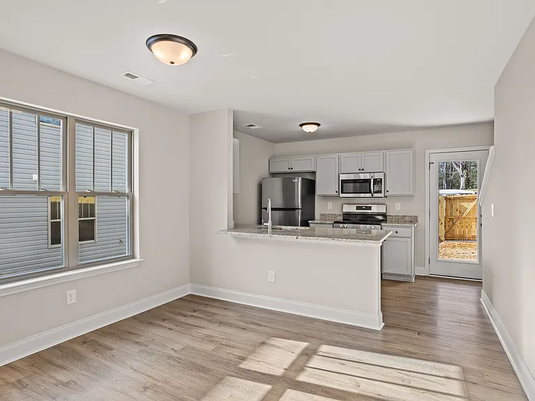 109A N 6th St — Photo 7
