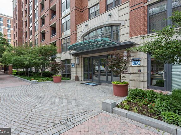 2nd image of 1021 N Garfield St APT 816
