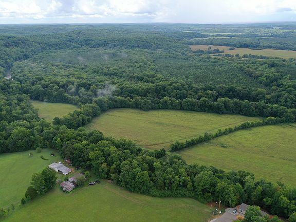 3rd image of 245 Horseshoe Bend Rd
