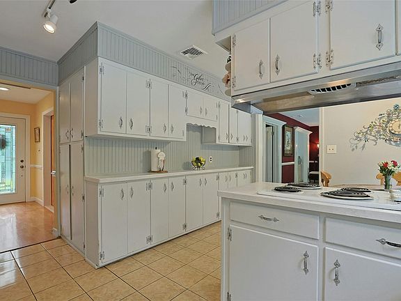 4th image of 19 Leicester Road