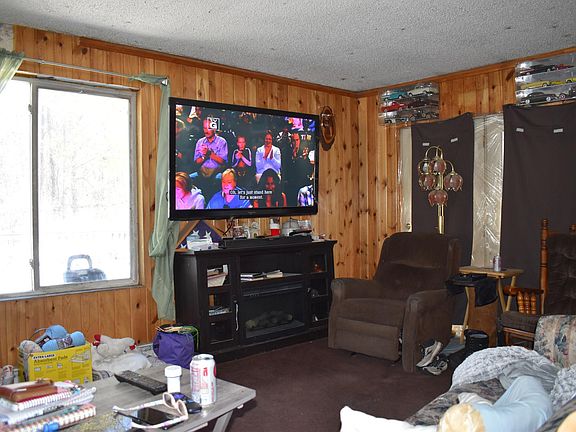2nd image of 15956 Hines Rd