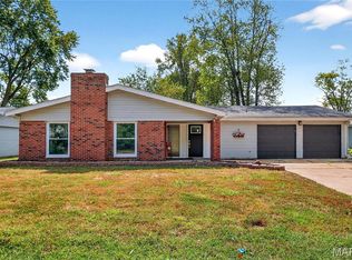 4 Primrose Ln, Fairview Heights, IL 62208