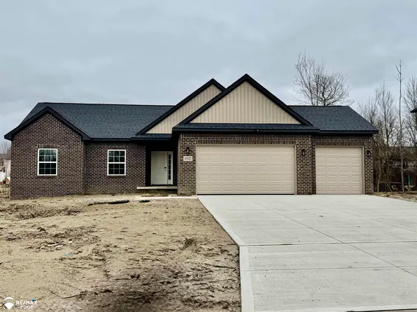 8347 Peninsula Cir, Grand Blanc, MI 48439