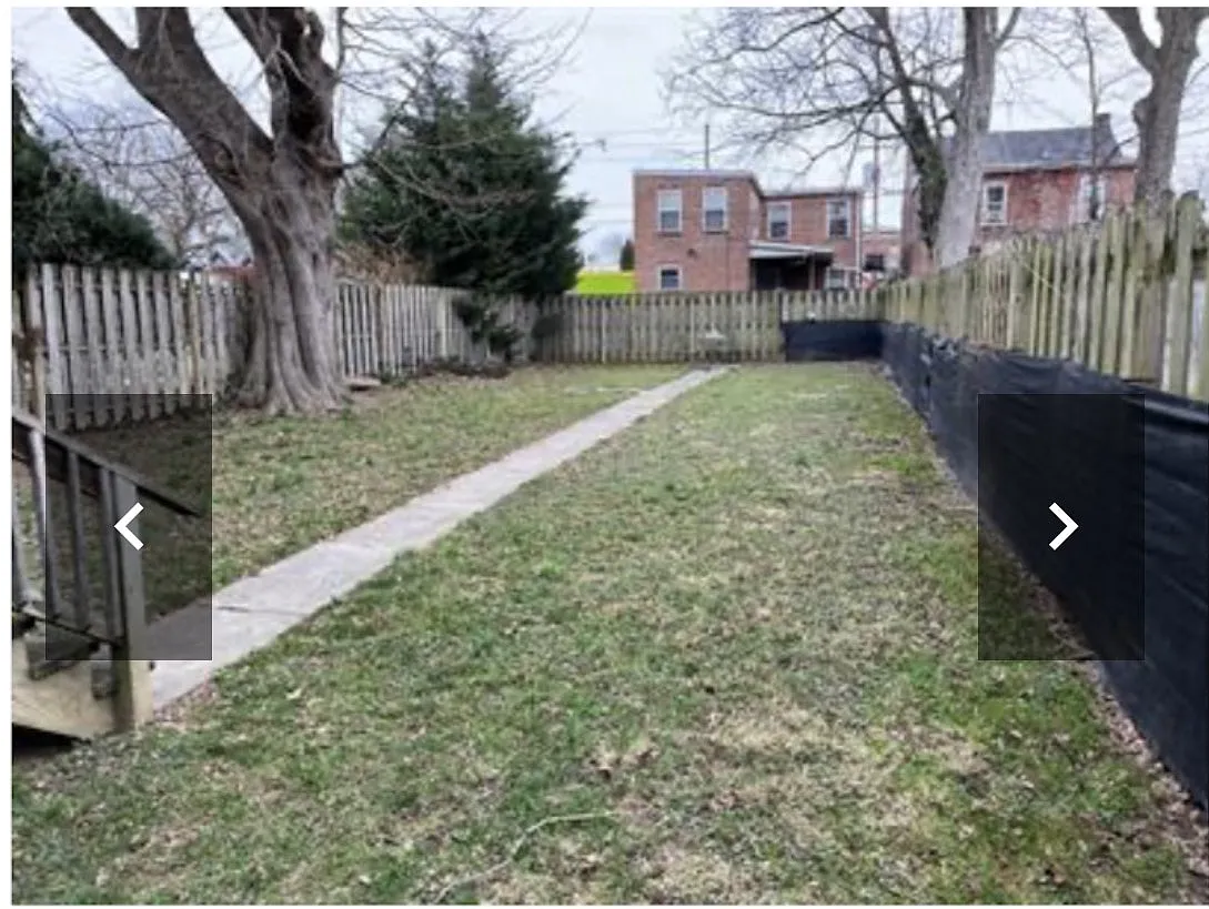 Yard - 419 N Queen St #1N