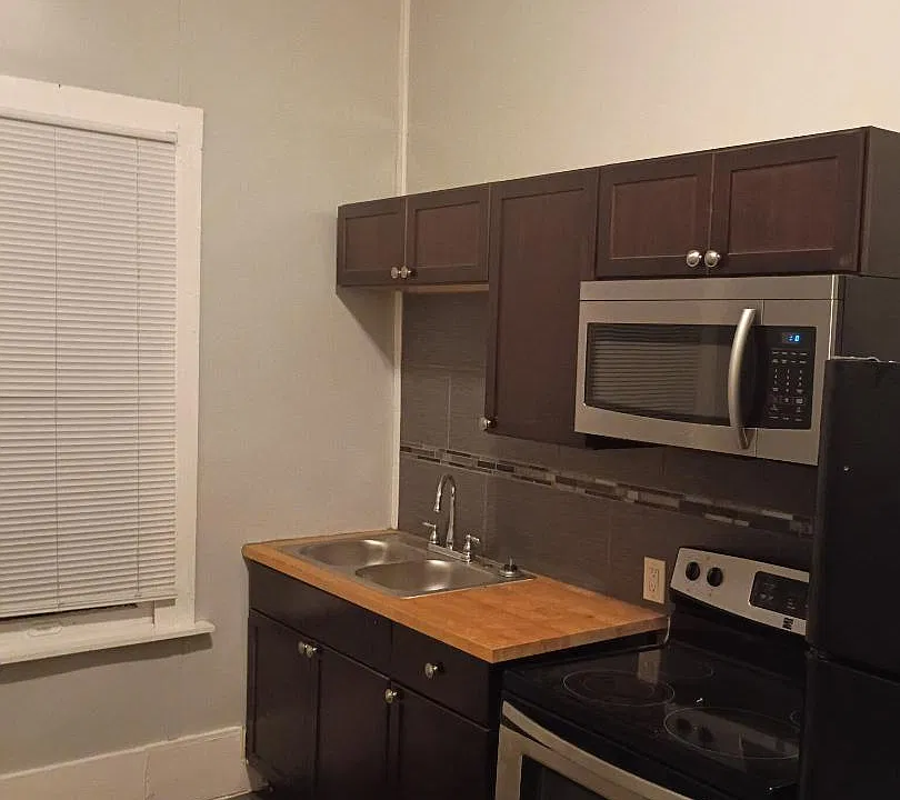 519 Hammond Ave #1