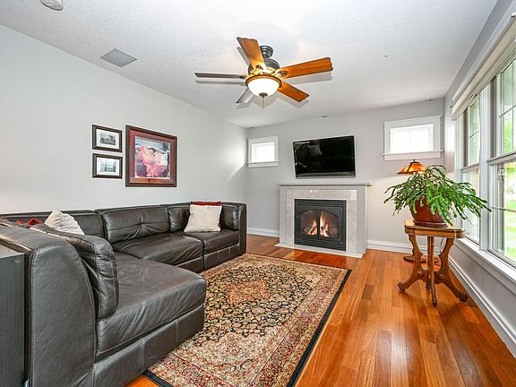 5th image of 2837 Georgia Ave S