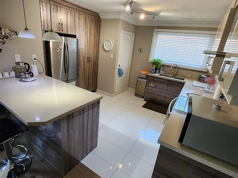 248 Blue Grass Blvd #MAIN FLR — Photo 4