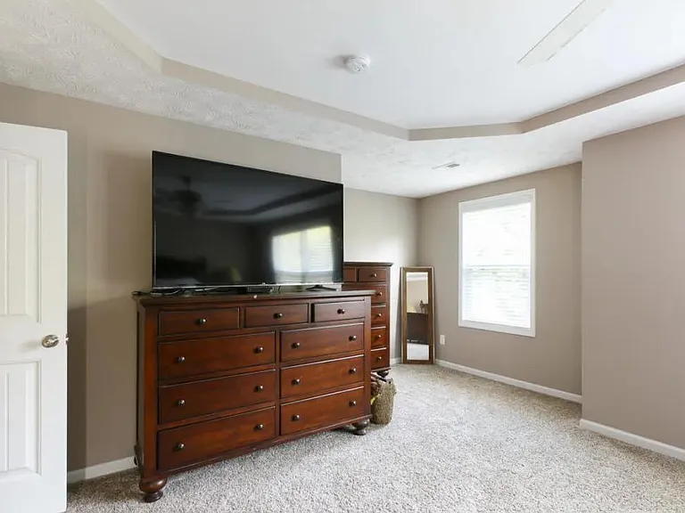 550 Townsend Rd — Photo 24